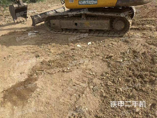 單側履帶整體(整機外觀) 單側履帶整體(整機外觀)