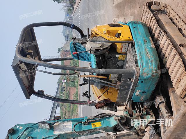 驾驶室整体（整机外观）