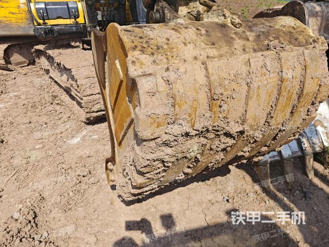 铲斗45度(工作和回转装置) 铲斗45度(工作和回转装置)