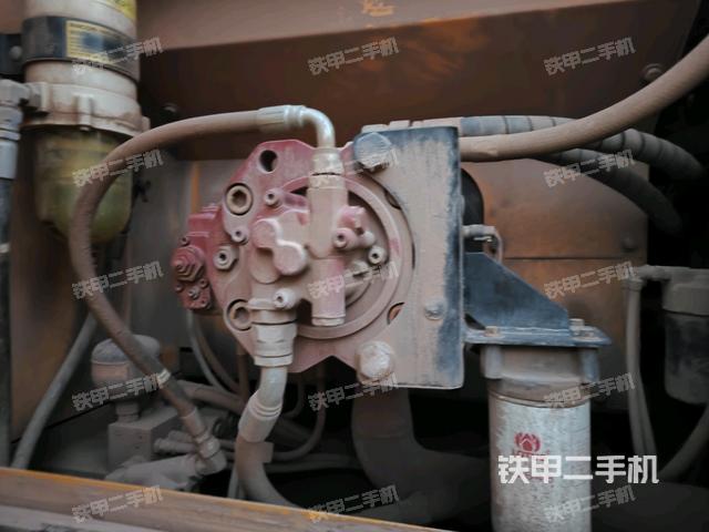 液壓泵斜45?右(大件艙室) 液壓泵斜45?右(大件艙室)