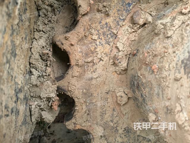 左驱动轮(行走机构) 左驱动轮(行走机构)