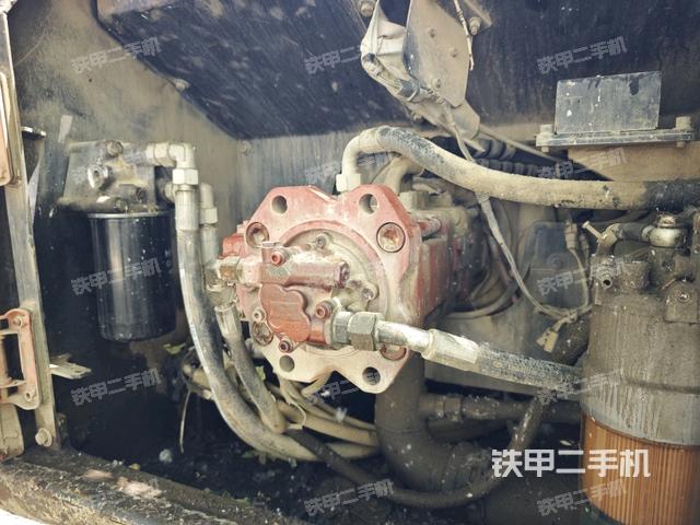 液壓泵斜45?右（大件艙室）