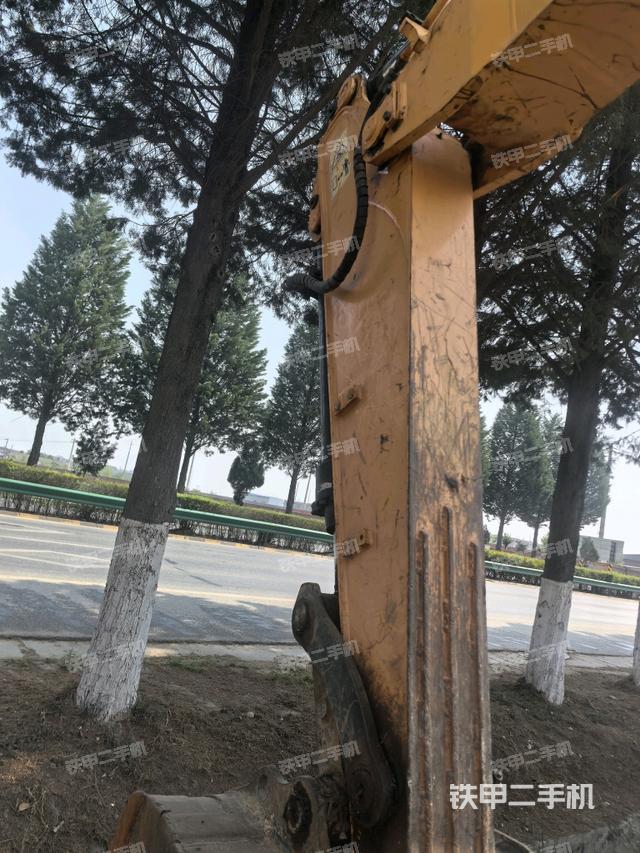小臂整體左后(工作和回轉(zhuǎn)裝置) 小臂整體左后(工作和回轉(zhuǎn)裝置)