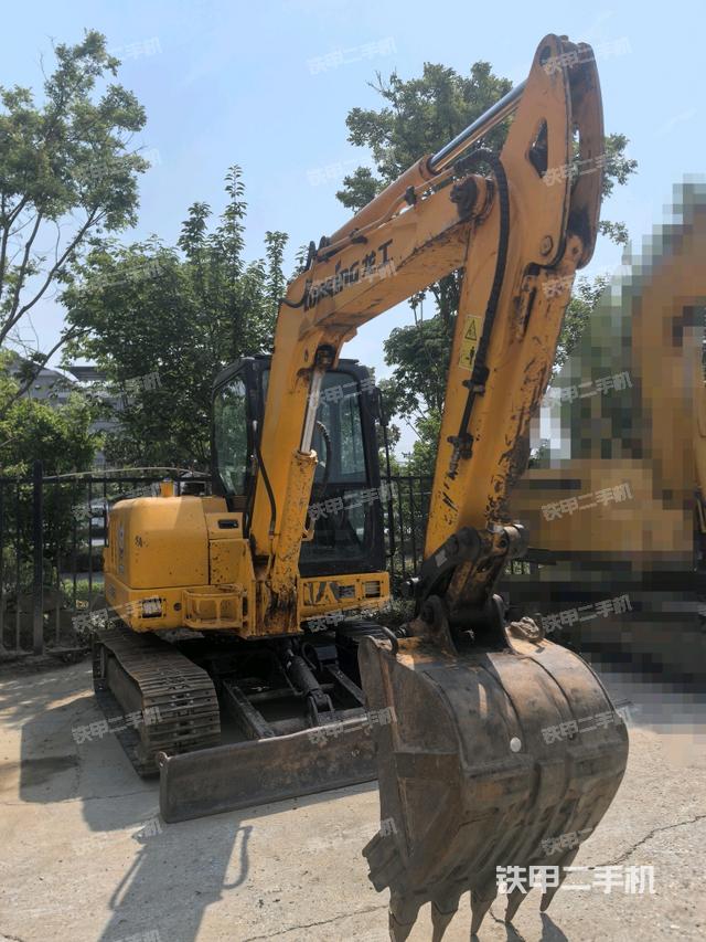 右前45(整機(jī)外觀) 右前45(整機(jī)外觀)