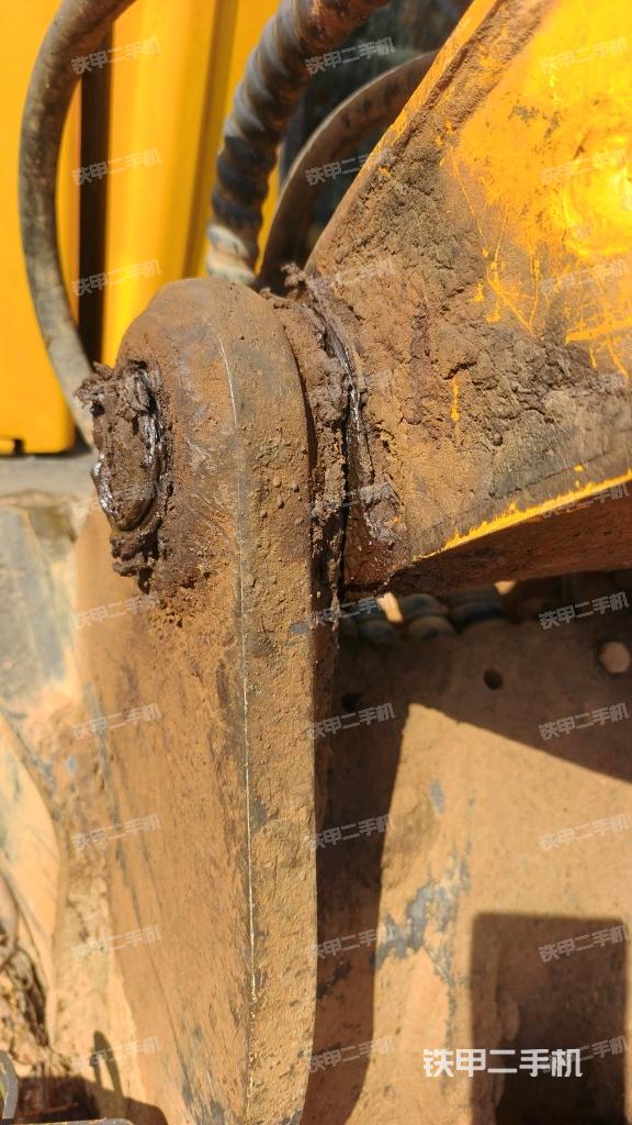 大臂根部?斜（工作和回轉(zhuǎn)裝置）