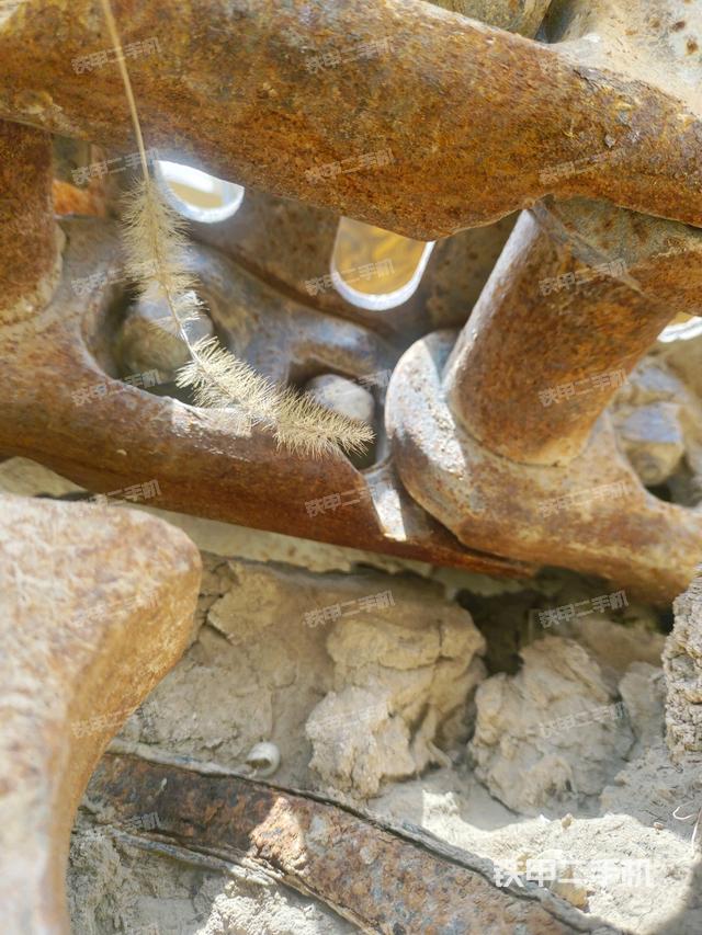 右侧行走马达盖板（行走机构）