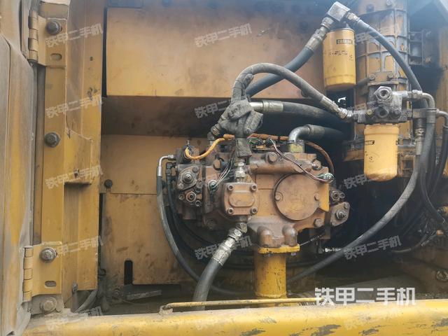 液压泵斜45 左(大件舱室) 液压泵斜45 左(大件舱室)