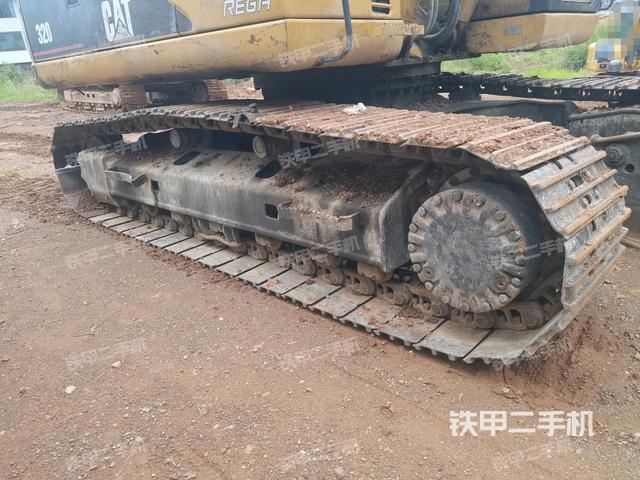 左侧履带整体 (行走机构) 左侧履带整体 (行走机构)