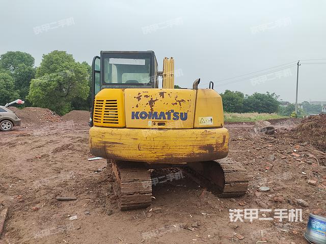 驾驶室顶部（整机外观）