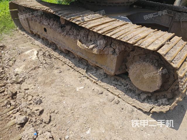 左側(cè)履帶整體?(行走機(jī)構(gòu)) 左側(cè)履帶整體?(行走機(jī)構(gòu))