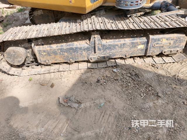 單側履帶整體(整機外觀) 單側履帶整體(整機外觀)