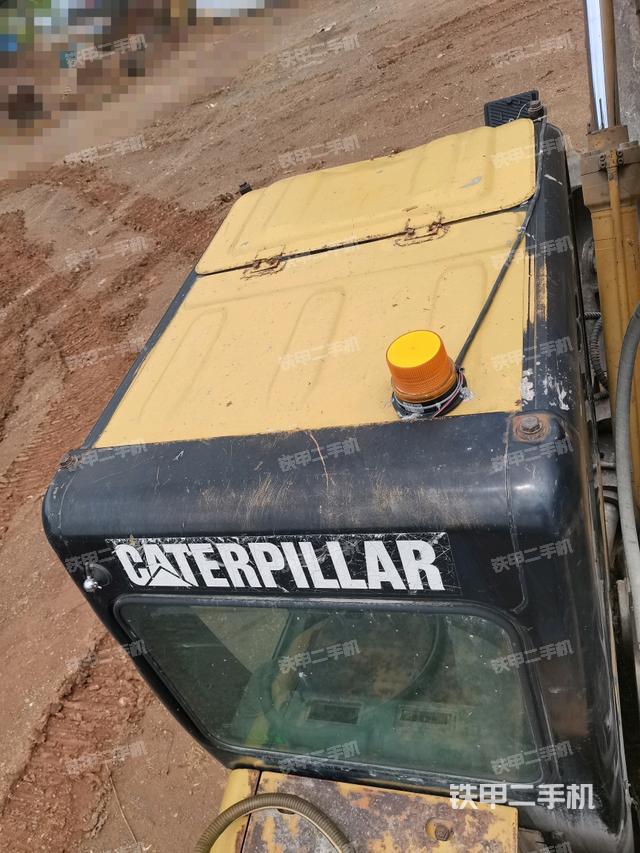 驾驶室顶部俯视(上车部件) 驾驶室顶部俯视(上车部件)