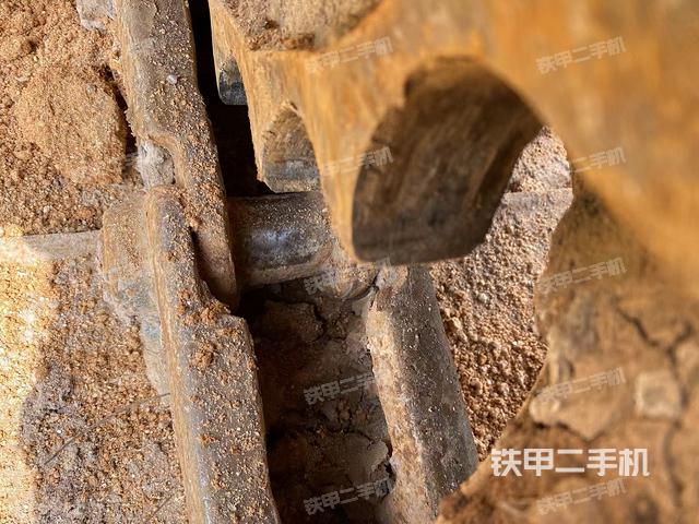 右驱动轮(行走机构) 右驱动轮(行走机构)