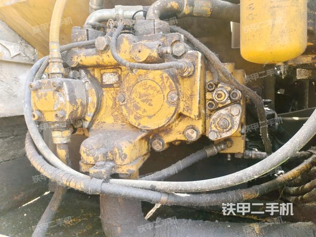 液压泵斜45 左（大件舱室）