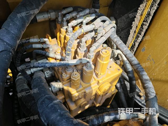 分配阀(上车部件) 分配阀(上车部件)