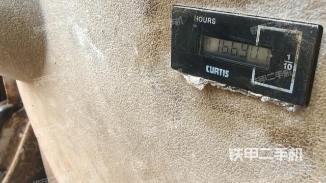 显示屏 (驾驶室部分) 显示屏 (驾驶室部分)