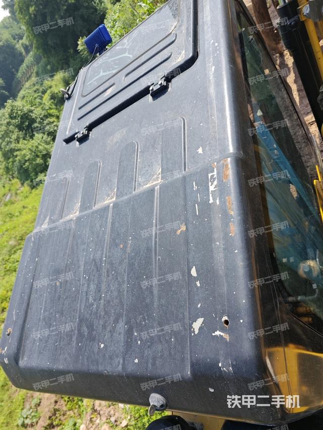 驾驶室顶部俯视(上车部件) 驾驶室顶部俯视(上车部件)