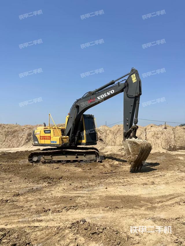 沃爾沃EC140D挖掘機(jī)