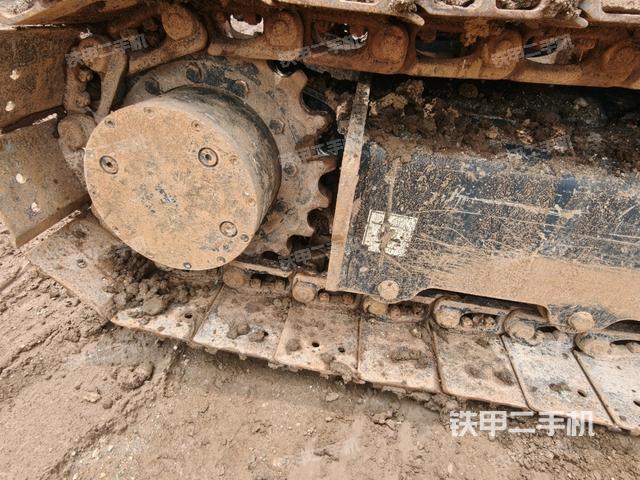 左驅(qū)動輪（行走機(jī)構(gòu)）