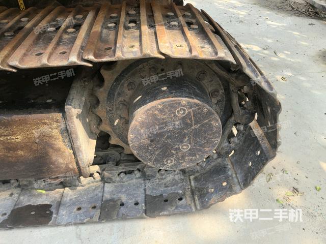 左驅(qū)動(dòng)輪(行走機(jī)構(gòu)) 左驅(qū)動(dòng)輪(行走機(jī)構(gòu))