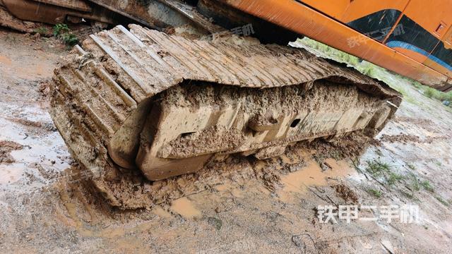 左侧履带整体 (行走机构) 左侧履带整体 (行走机构)