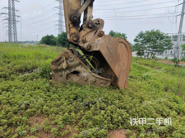 大臂根部?斜視(工作和回轉(zhuǎn)裝置) 大臂根部?斜視(工作和回轉(zhuǎn)裝置)