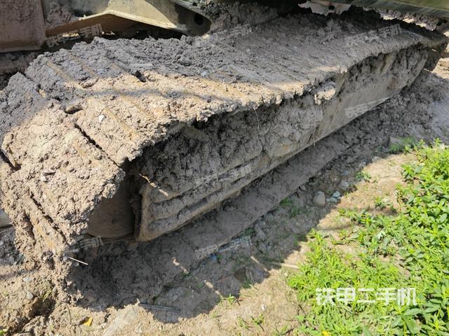 右侧履带整体(行走机构) 右侧履带整体(行走机构)