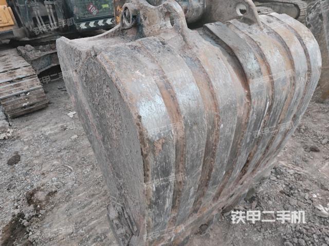 鏟斗45度(工作和回轉(zhuǎn)裝置) 鏟斗45度(工作和回轉(zhuǎn)裝置)