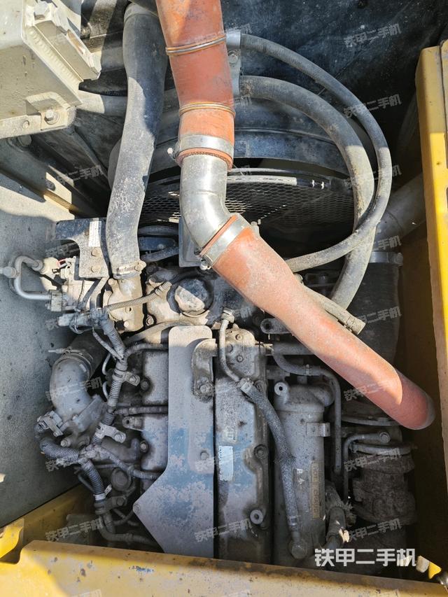 发动机室(上车部件) 发动机室(上车部件)