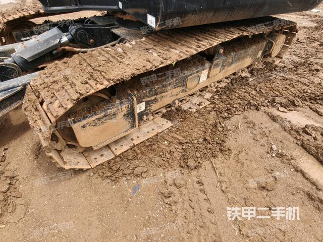 右側(cè)履帶整體?（行走機(jī)構(gòu)）