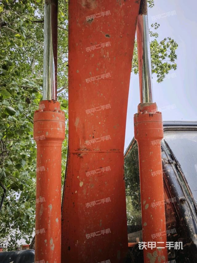 小臂整體左后（工作和回轉(zhuǎn)裝置）