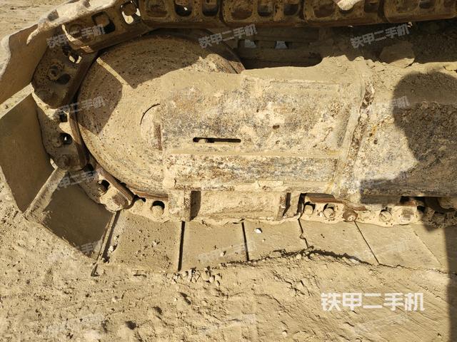 左導向輪(行走機構) 左導向輪(行走機構)