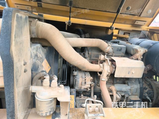 发动机室(上车部件) 发动机室(上车部件)