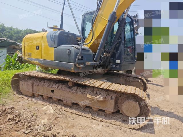 右前45(整機(jī)外觀) 右前45(整機(jī)外觀)