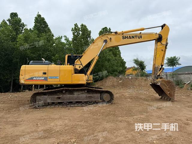 整機(jī)右后45°(整機(jī)外觀) 整機(jī)右后45°(整機(jī)外觀)