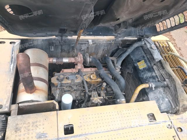 发动机室(上车部件) 发动机室(上车部件)