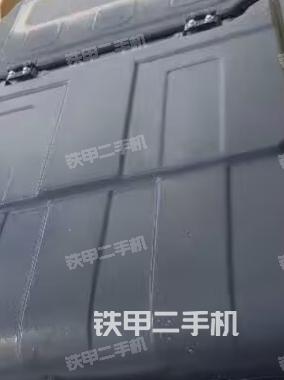 駕駛室頂部(整機(jī)外觀) 駕駛室頂部(整機(jī)外觀)