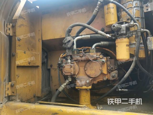 液压泵斜45 右(大件舱室) 液压泵斜45 右(大件舱室)