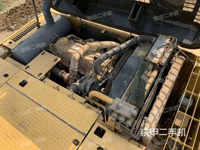 發(fā)動機整體俯視(整機外觀) 發(fā)動機整體俯視(整機外觀)