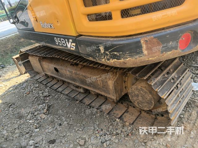 左側(cè)履帶整體?(行走機(jī)構(gòu)) 左側(cè)履帶整體?(行走機(jī)構(gòu))