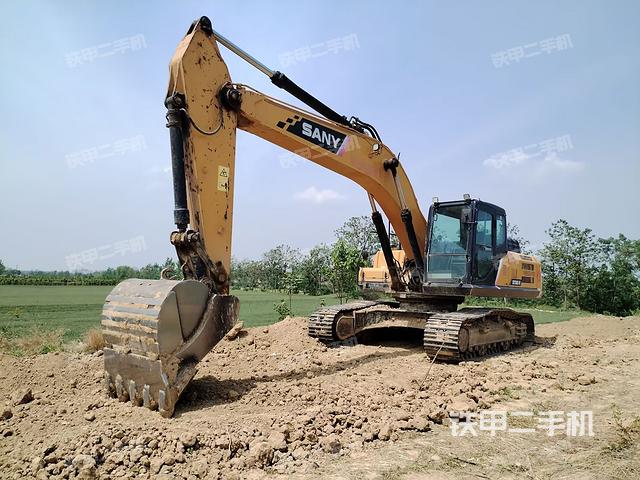 三一重工SY245H挖掘機(jī)