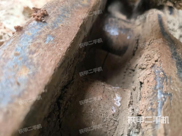 左侧履带整体 (行走机构) 左侧履带整体 (行走机构)