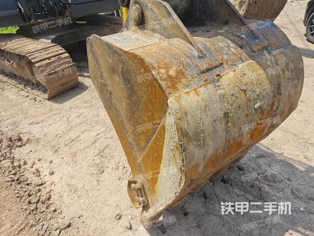 鏟斗45度(工作和回轉(zhuǎn)裝置) 鏟斗45度(工作和回轉(zhuǎn)裝置)