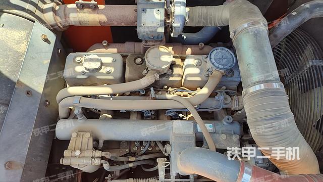 發(fā)動機整體俯視(整機外觀) 發(fā)動機整體俯視(整機外觀)