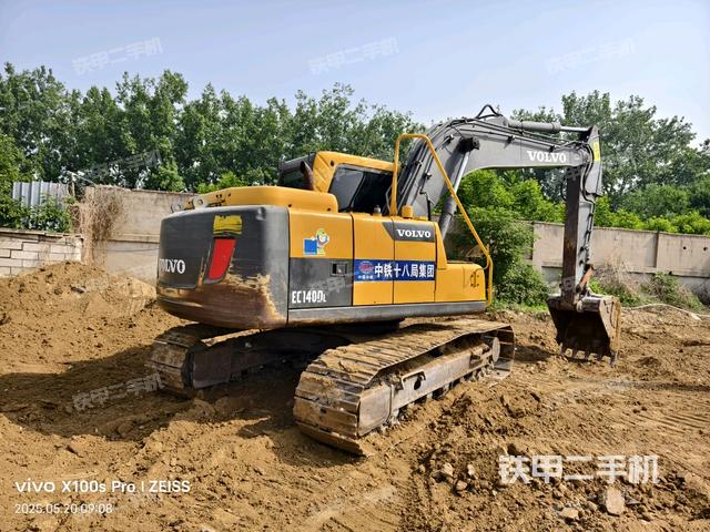 整機右后45°(整機外觀) 整機右后45°(整機外觀)