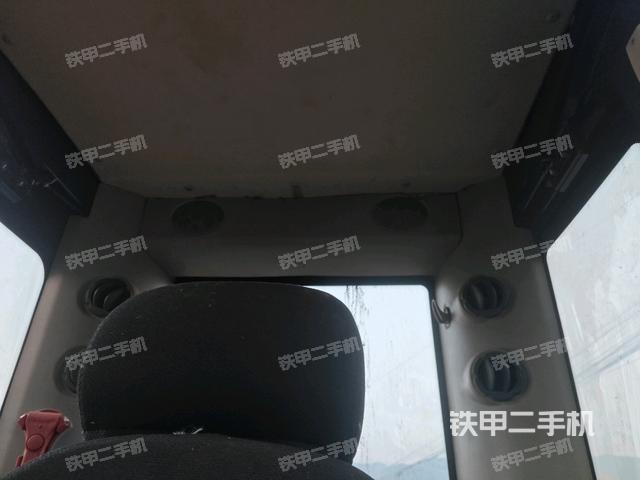 座椅后部(驾驶室部分) 座椅后部(驾驶室部分)