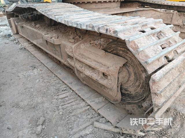 左侧履带整体 (行走机构) 左侧履带整体 (行走机构)