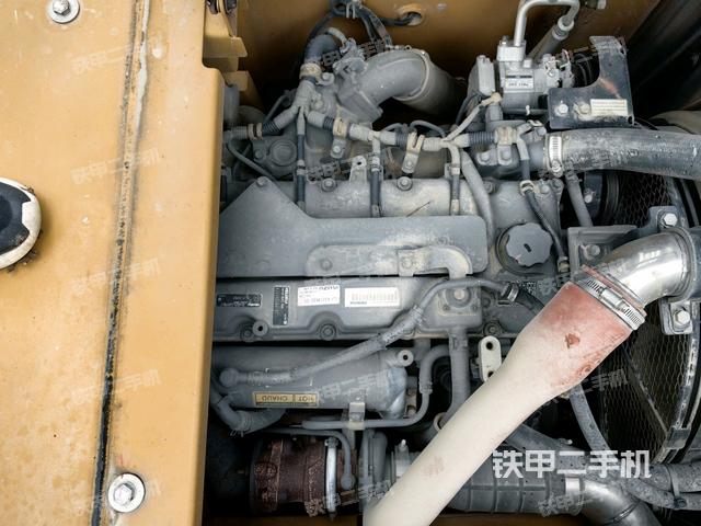 发动机室(上车部件) 发动机室(上车部件)