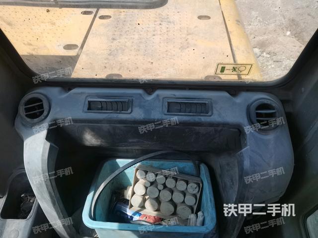 座椅后部(駕駛室部分) 座椅后部(駕駛室部分)