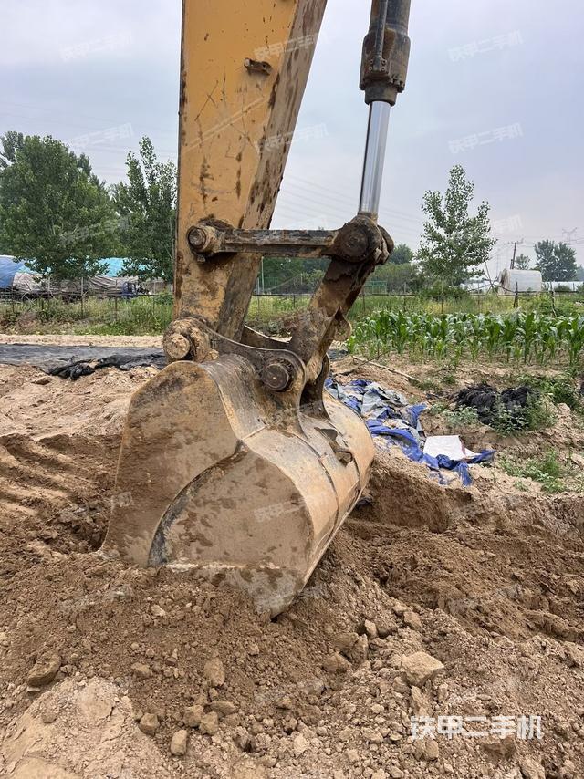 小臂整体左后（工作和回转装置）